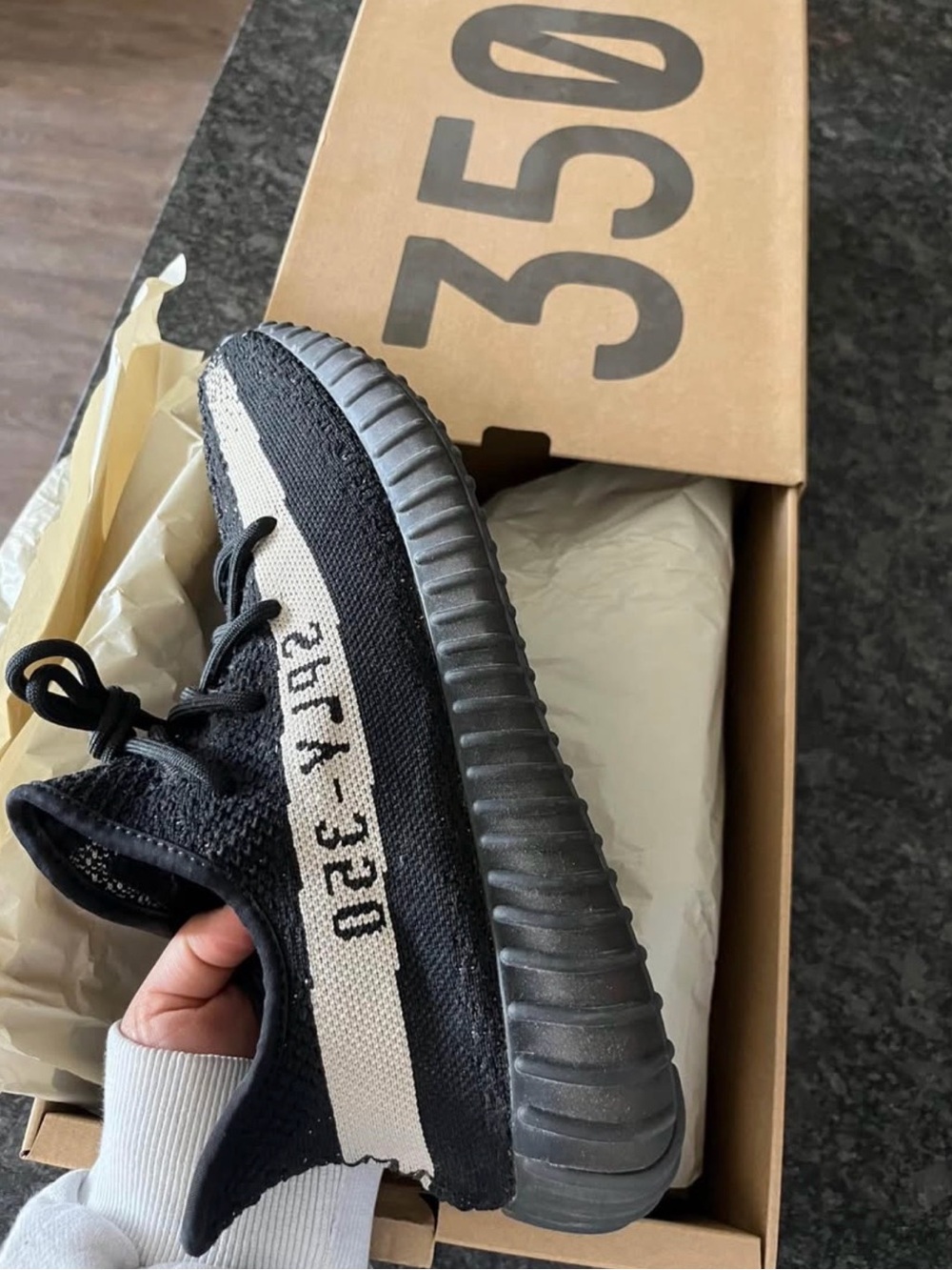 Yeezy 350 v2 black Oreo